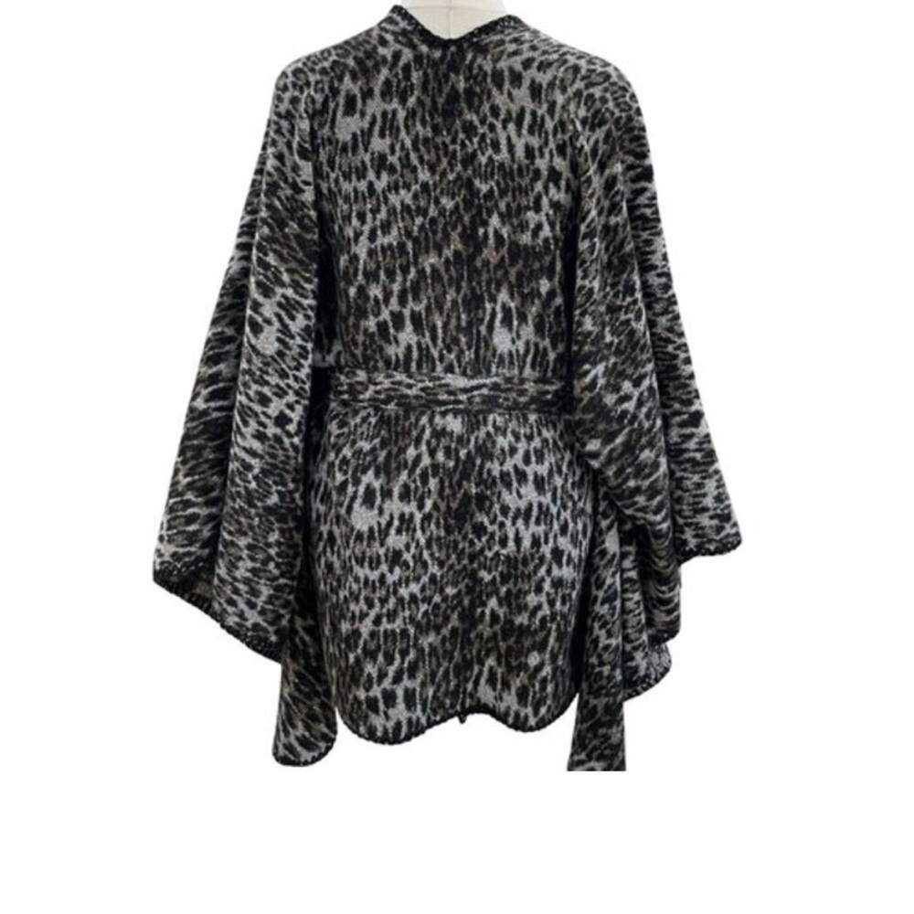 ANNE KLEIN OS Leopard Print Cozy Shawl Wrap Sweater Belted Gray Black EUC - Picture 13 of 14